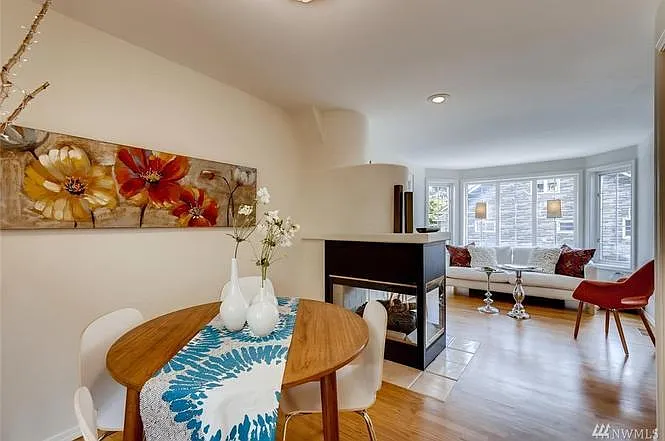 3 bed, 2.5 bath, 1307 sqft, $3,500 — Photo 2