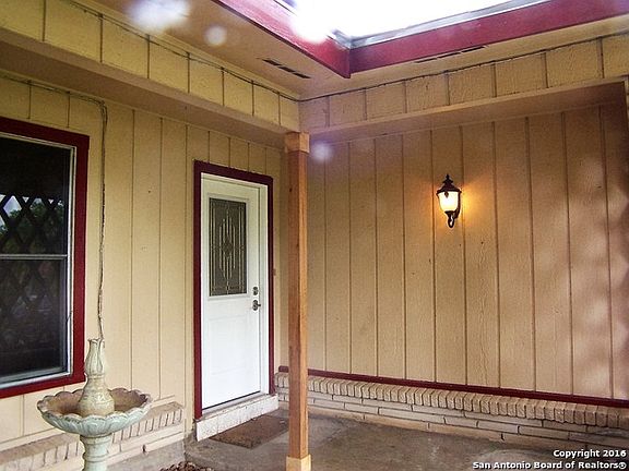 3rd image of 134 Fantasia St