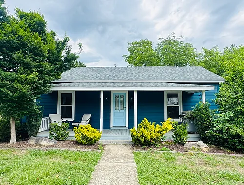 319 S Spring St Photo 1