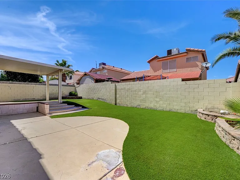 8752 Raindrop Canyon Ave — Photo 48