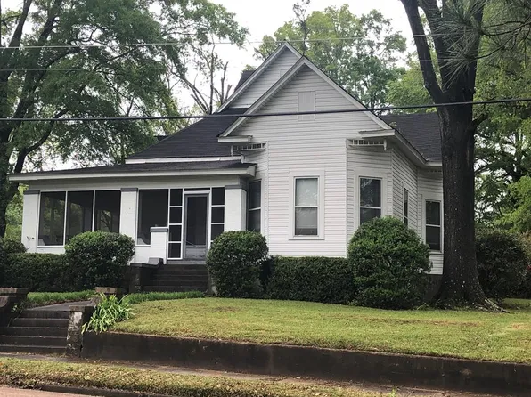 108 Lafayette St, Water Valley, MS 38965