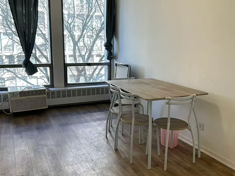 1400 E 55th Pl #403S — Photo 5