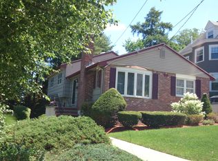 384 Park St, West Roxbury, MA 02132