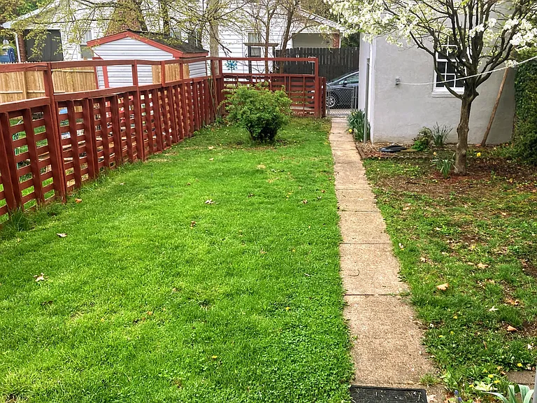 214 Peyton Rd — Photo 9