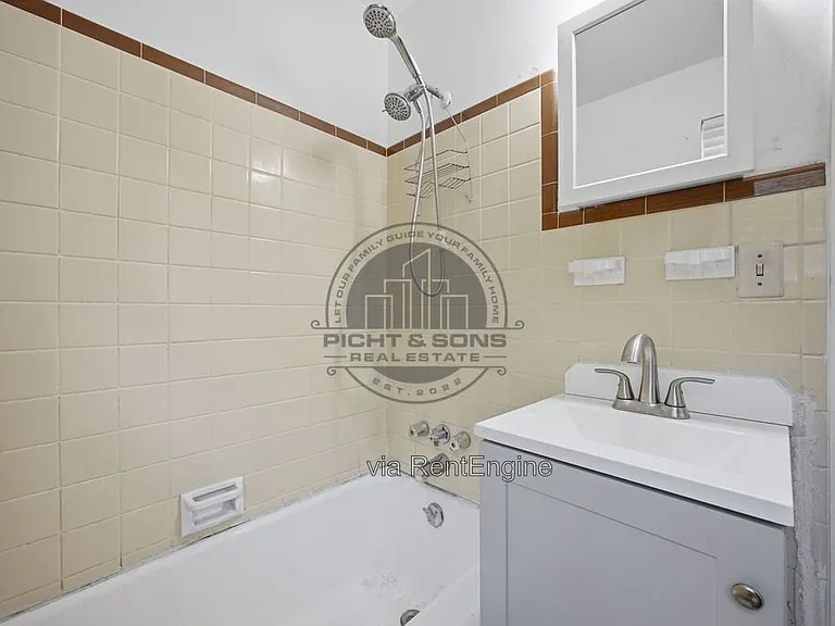 2203 Amelia Cir — Photo 11