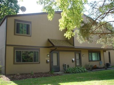 26633 Lake Of The Falls Blvd, Olmsted Falls, OH, 44138