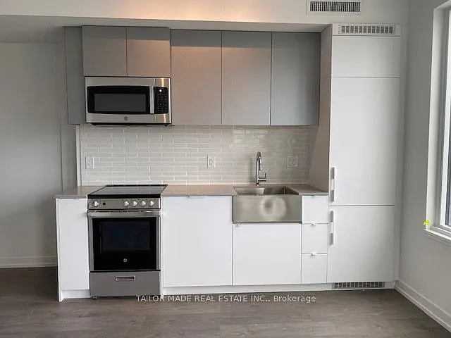 Building Photo - 270 Dufferin St #622