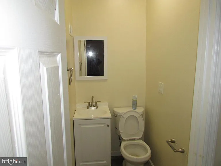 20 Pine St — Photo 3