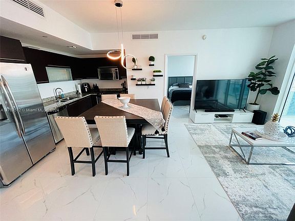 4th image of 950 Brickell Bay Dr APT 3207