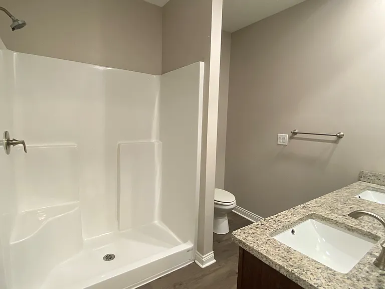 2557 Garden Dr — Photo 12