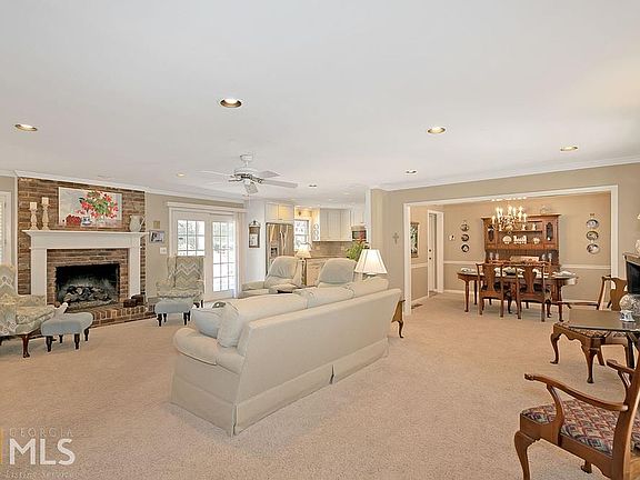 5th image of 2381 Bradcliff Ct NE