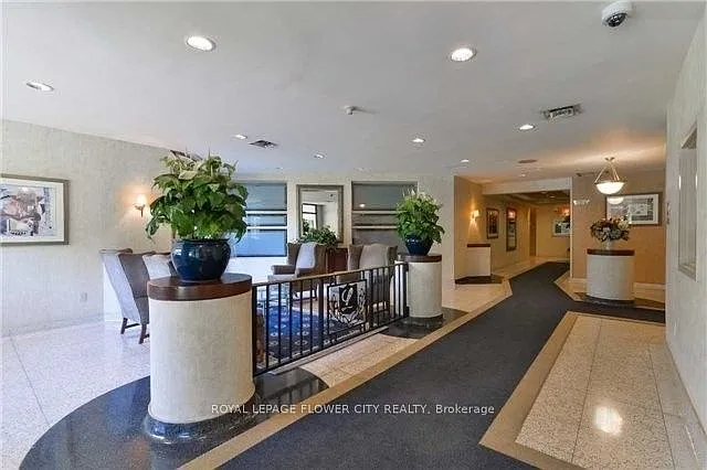 12 Laurelcrest St #303 — Photo 2