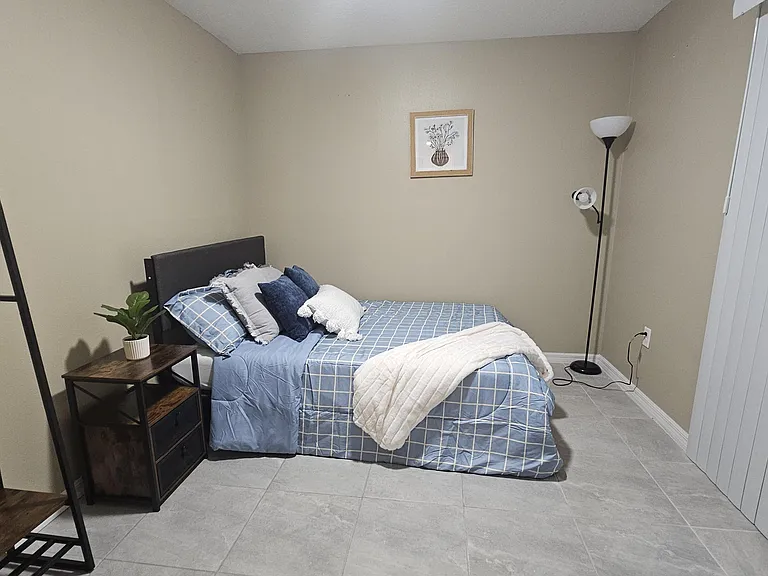 Van Allen Cir — Photo 3