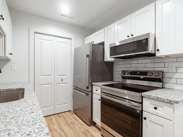 1621 Francis Rd — Photo 10