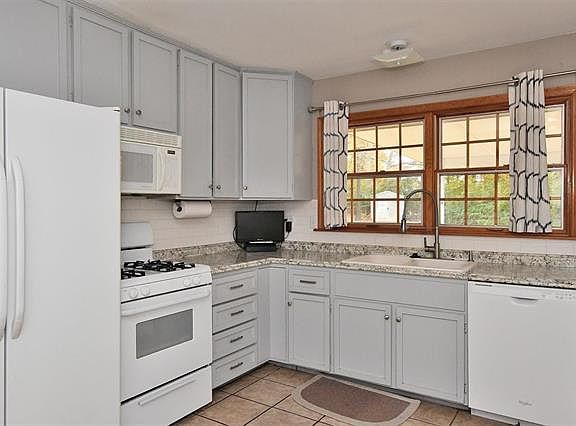 2nd image of 161 Chinon Dr