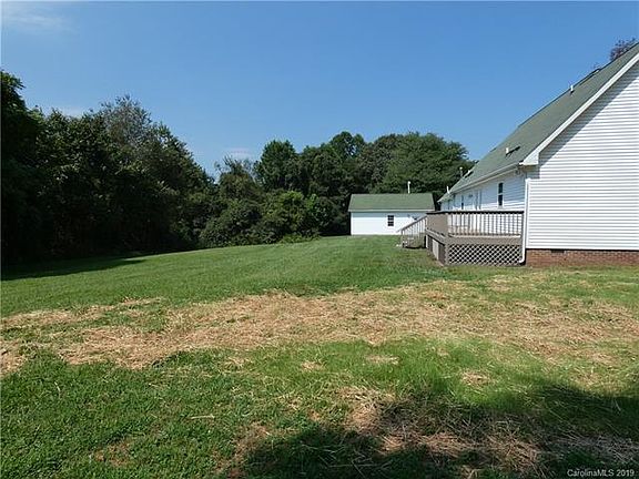 2nd image of 173 Butterfield Cir