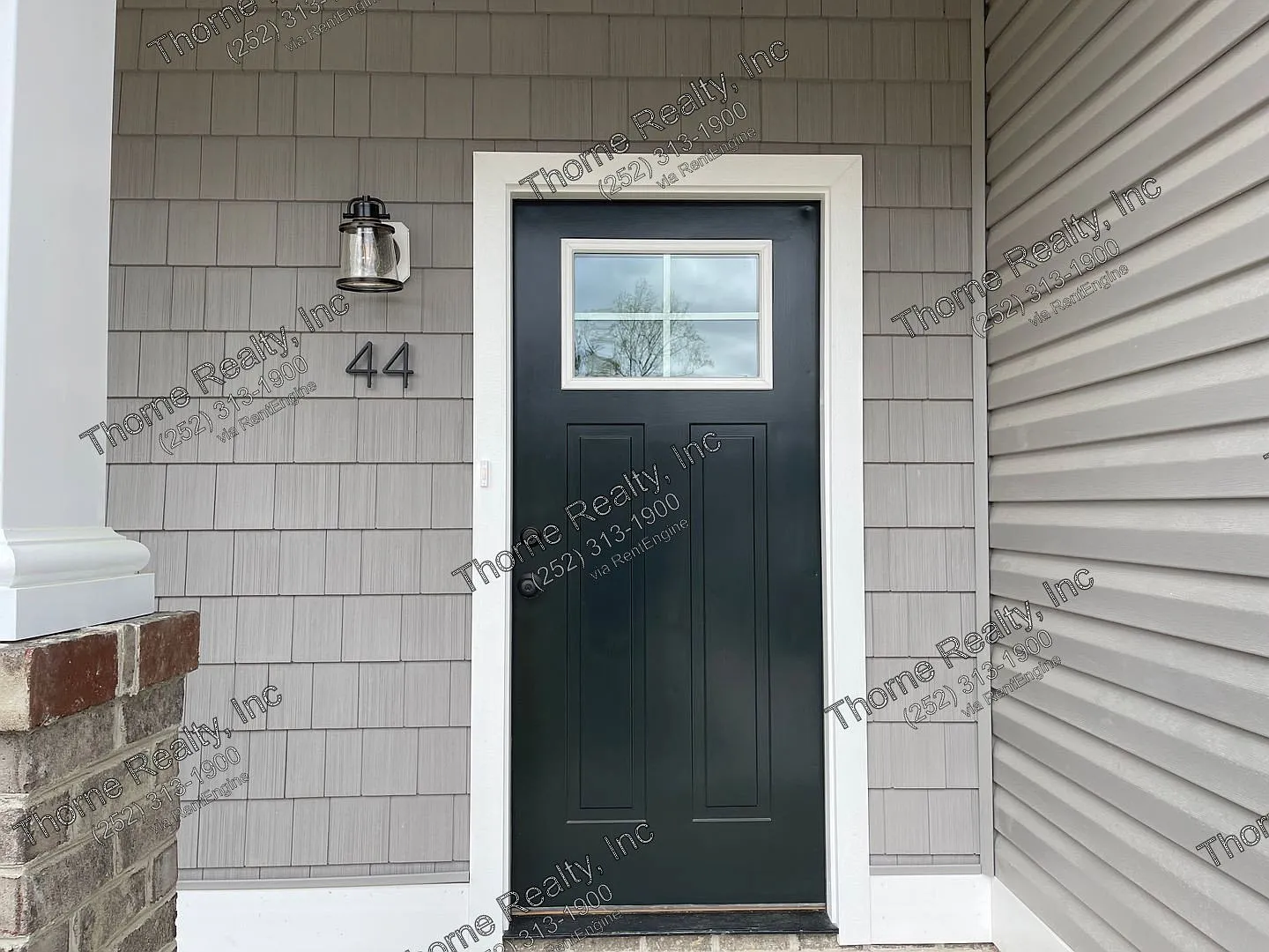 3 bed, 2.0 bath, 1455 sqft, $1,750 — Photo 2