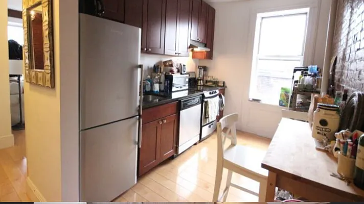 Rented by LJ Sloane Management | media 33