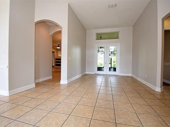 5th image of 2144 Northumbria Dr