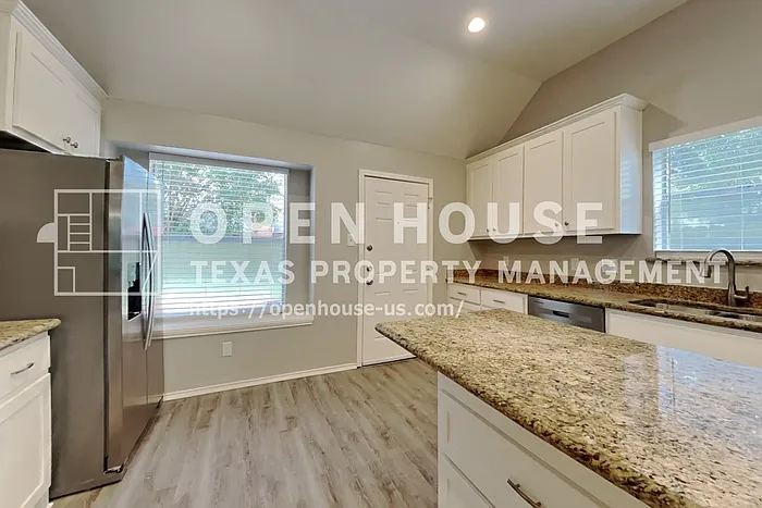 16819 Kettle Creek Dr — Photo 6