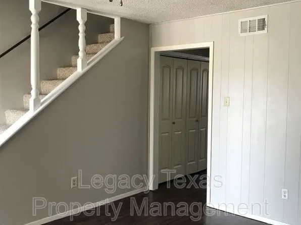 1401 Courtney Pl APT C, Cleburne, TX 76033
