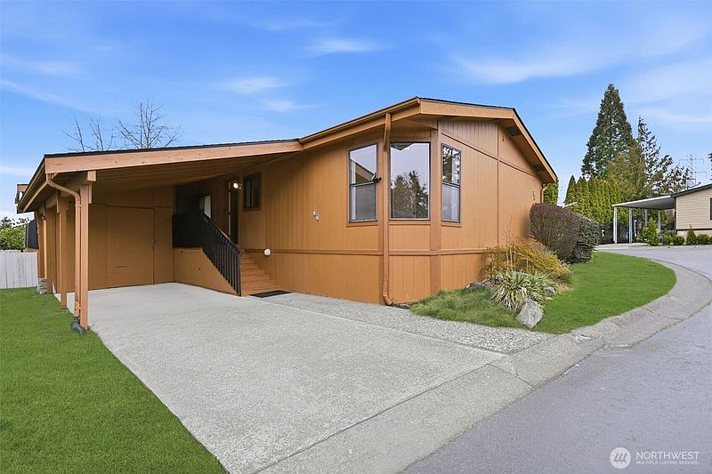 3rd image of 704 87th Avenue NE #46