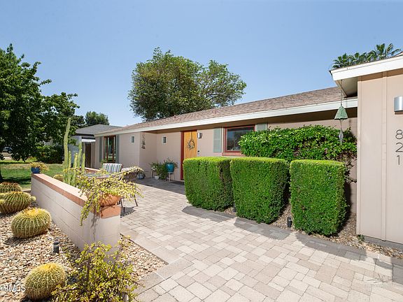 3rd image of 821 E Desert Park Lane