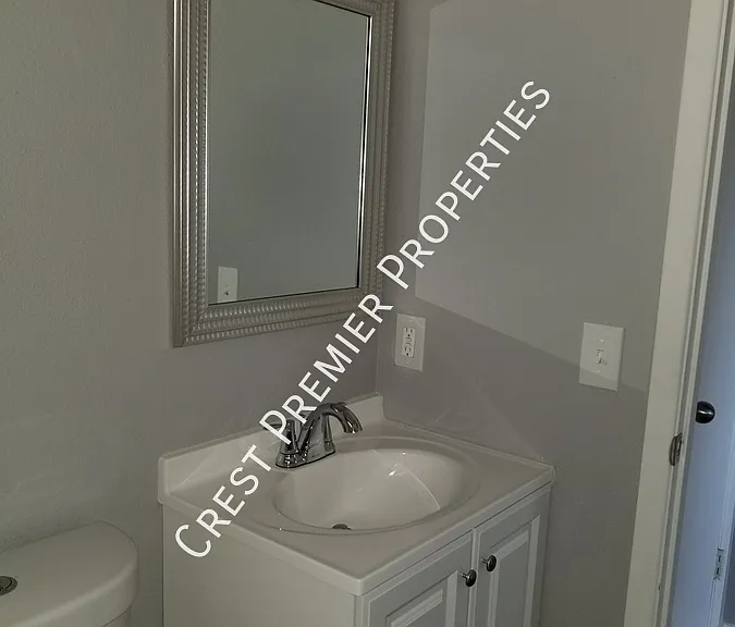 1203 W University Dr — Photo 7