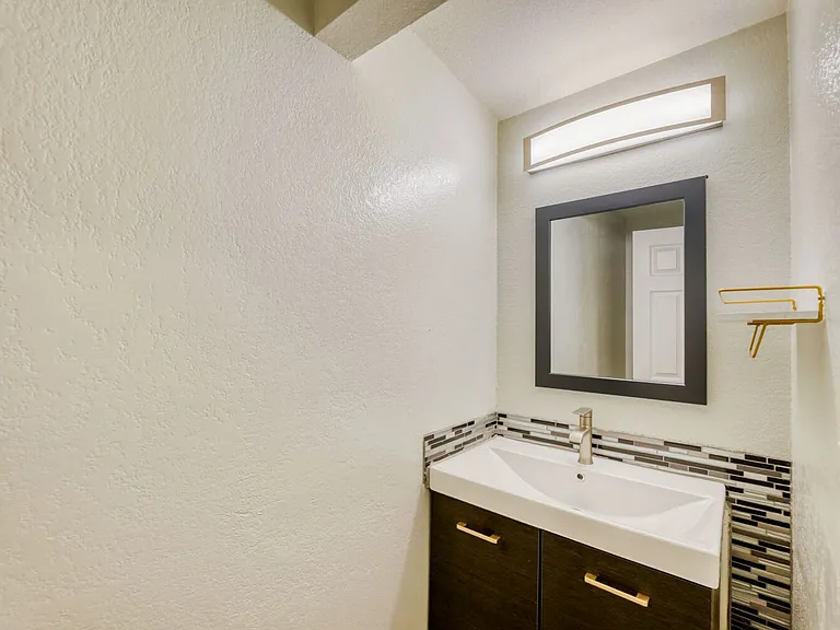 14131 Admiralty Way #B — Photo 6