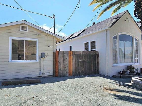 2nd image of 37167 Mission Blvd
