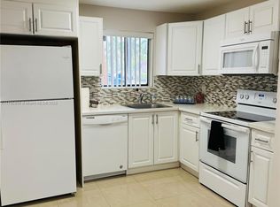 6900 SW 39th St APT 112, Davie, FL 33314