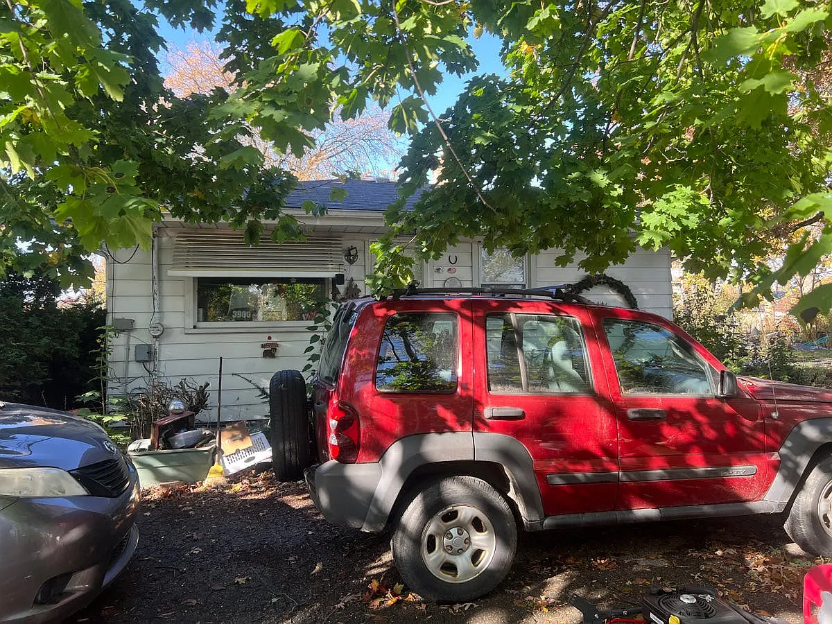 3900 Spring St photo 1