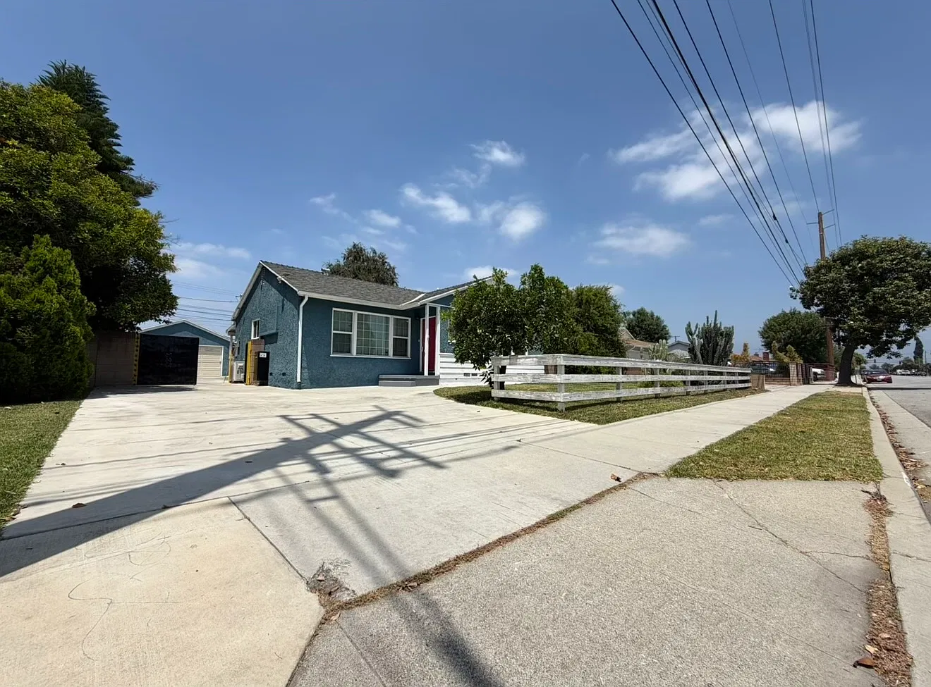1117 S Valinda Ave — Photo 2