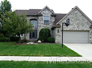 20282 Bannister Dr, Macomb, MI 48044