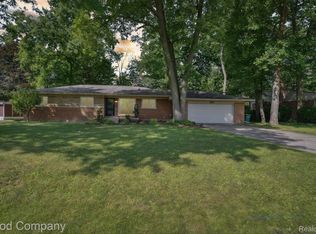 32115 Bonnet Hill Rd, Farmington Hills, MI 48334