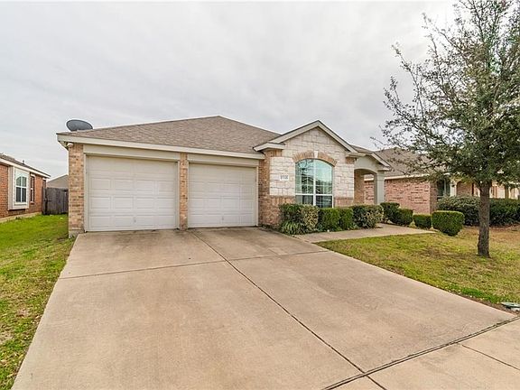 2nd image of 2715 Triple Crown Ln