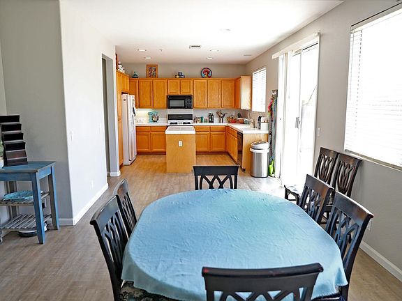 4th image of 233 Vista Del Mar Dr