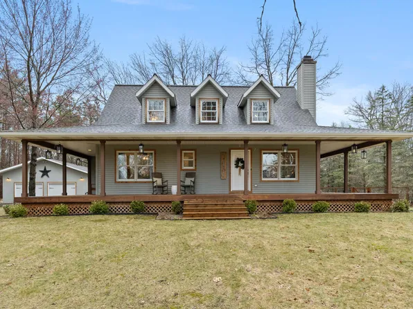 4151 Scenic Pines Dr NE, Rockford, MI 49341