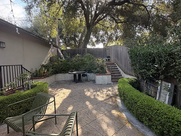 4650 Crown Ave — Photo 26
