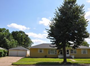 1301 E 28th St, Sioux Falls, SD 57105