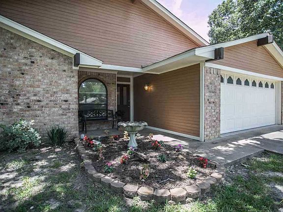 5th image of 16786 Shadyridge Dr