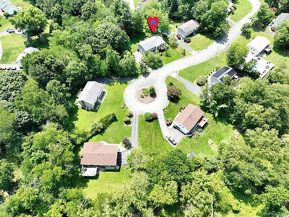 3rd image of 33 Tor View Avenue