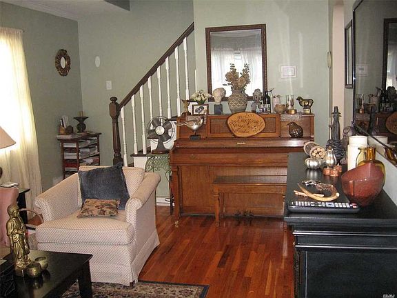 4th image of 8537 Commonwealth Blvd