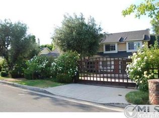 17429 Tarzana St, Encino, CA 91316