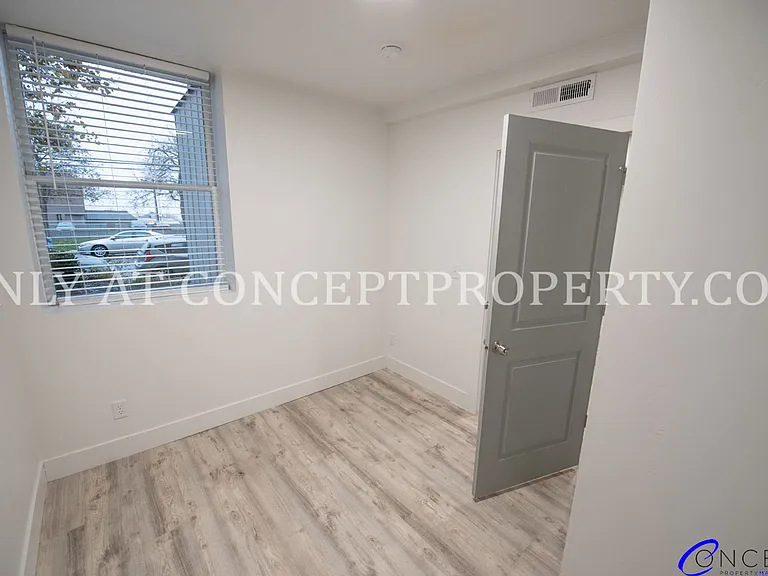 First Avenue Flats — Photo 139