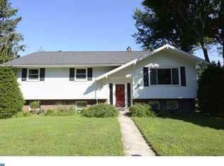 918 Crestview Ave, Reading, PA 19607