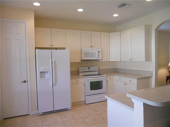 3rd image of 748 Bent Creek Dr
