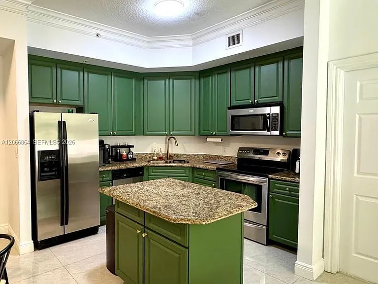 3001 NE 185th St #225 — Photo 7
