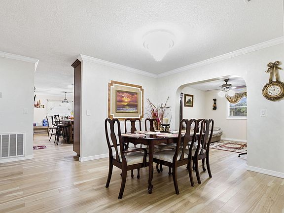 5th image of 10705 Emperor Street