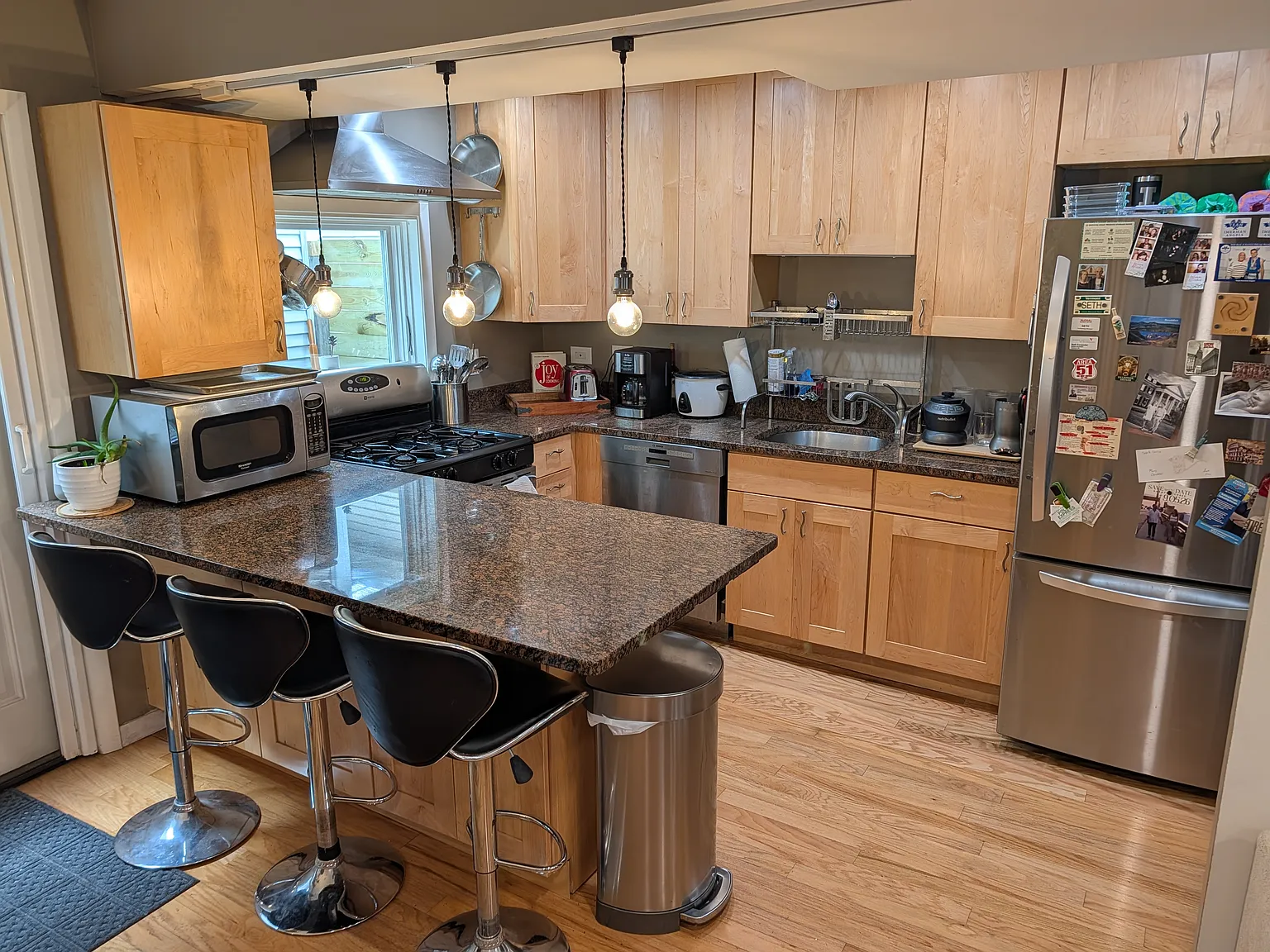 2 bed, 2.5 bath, 1440 sqft, $1,300 — Photo 4